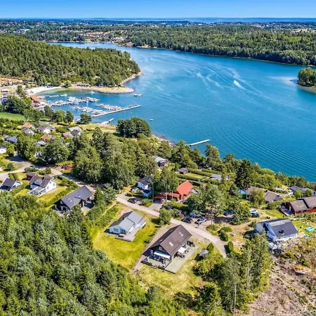 Dom wakacyjny Vakker Ved Skog Og Vann-6 Sengeplasser-melsomvik *